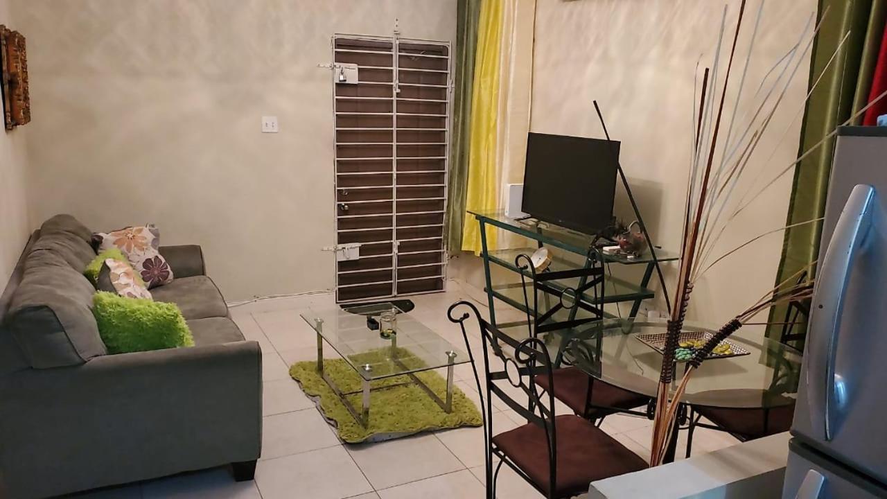 #1 Jacaranda Vacation Home Spanish Town Ngoại thất bức ảnh
