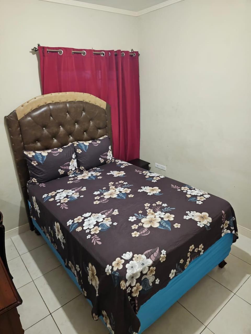 #1 Jacaranda Vacation Home Spanish Town Ngoại thất bức ảnh